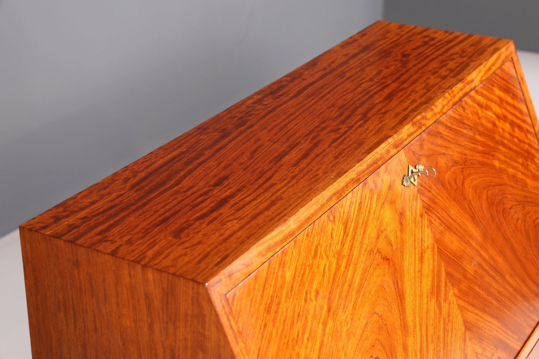 Stilvoller Sekretär im Art Deco Stil Antik um 1930 Büro Bauhaus Kommode Schreibkommode