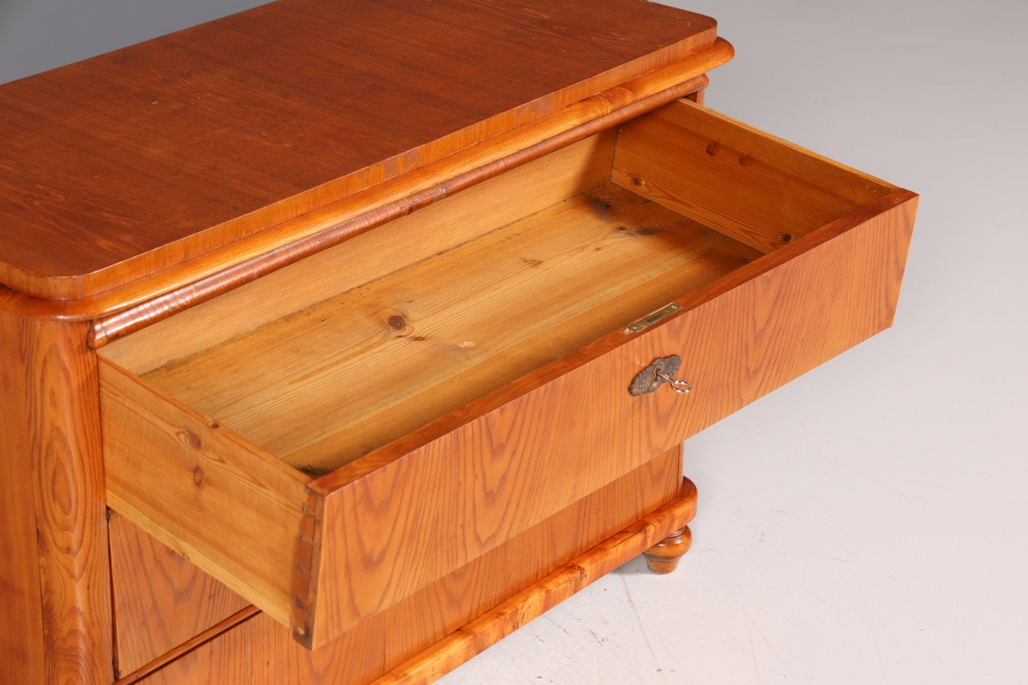 Traumhafte Biedermeier Kommode Antik Schrank Weichholz Schubladenkommode