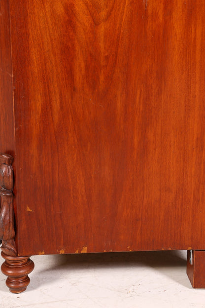 Dreamlike Louis Philippe chest of drawers, Wilhelminian style sideboard around 1880, chest of drawers, laundry chest