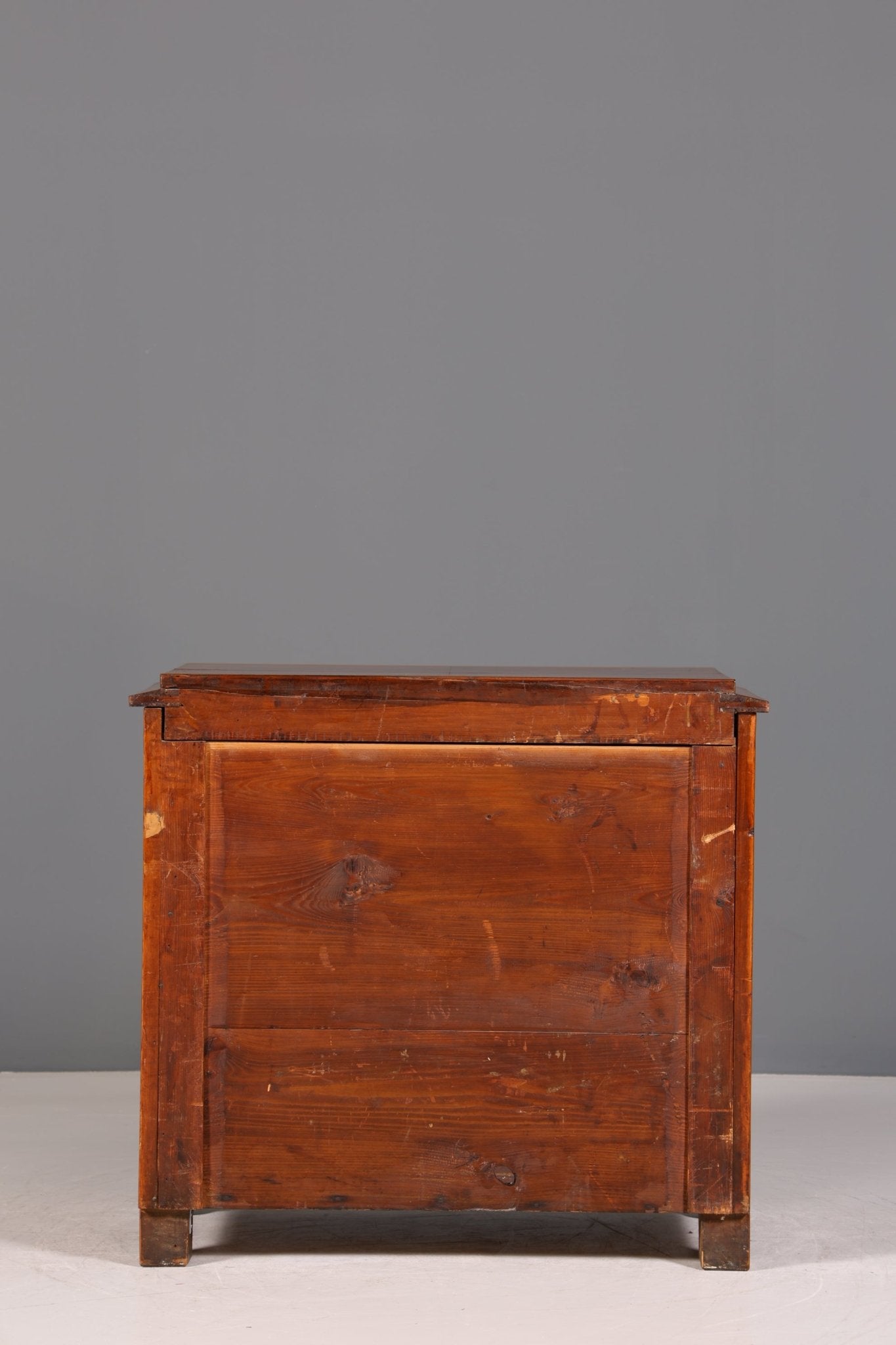 Dreamlike Louis Philippe chest of drawers, Wilhelminian style sideboard around 1880, chest of drawers, laundry chest