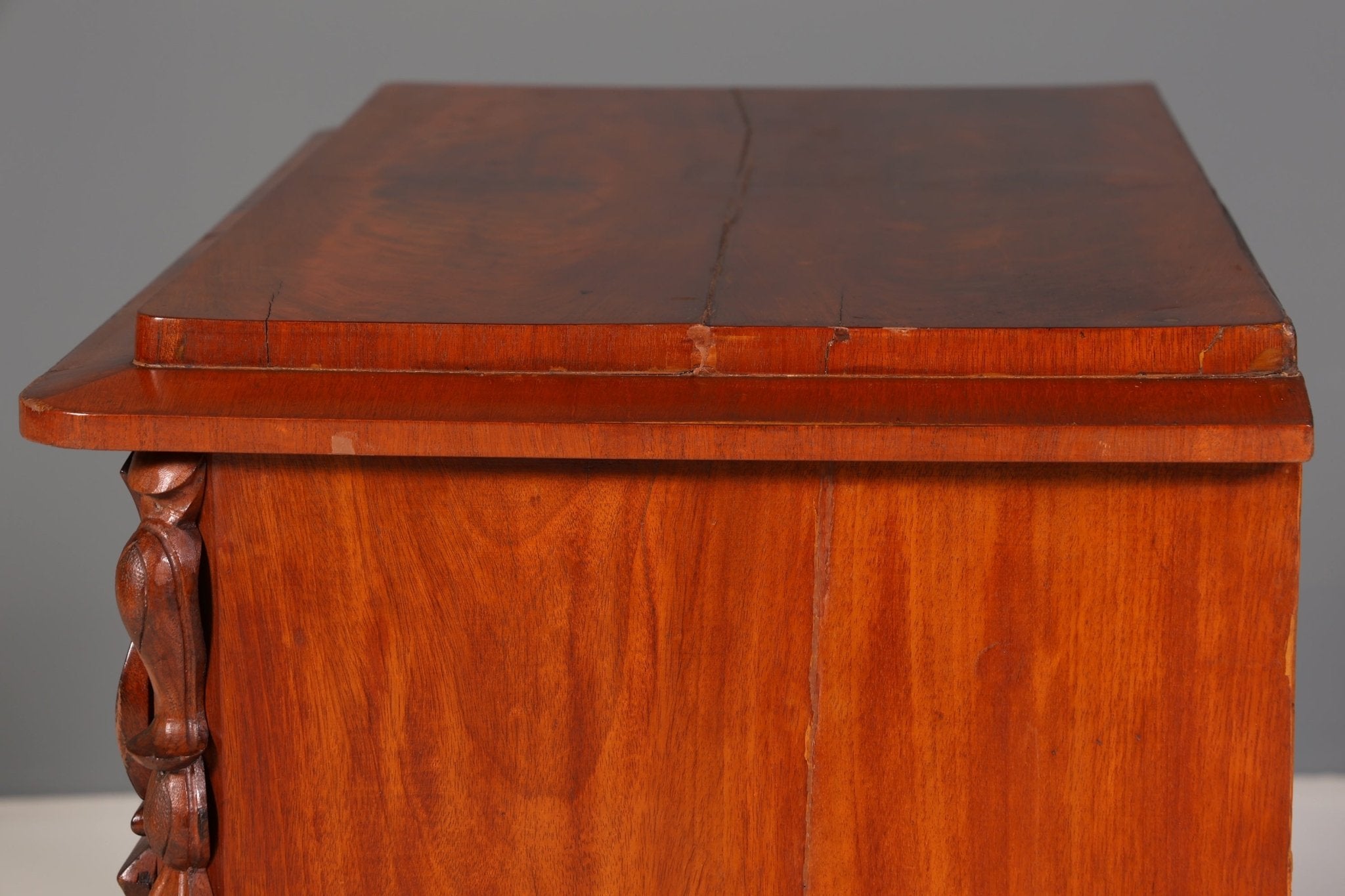 Dreamlike Louis Philippe chest of drawers, Wilhelminian style sideboard around 1880, chest of drawers, laundry chest
