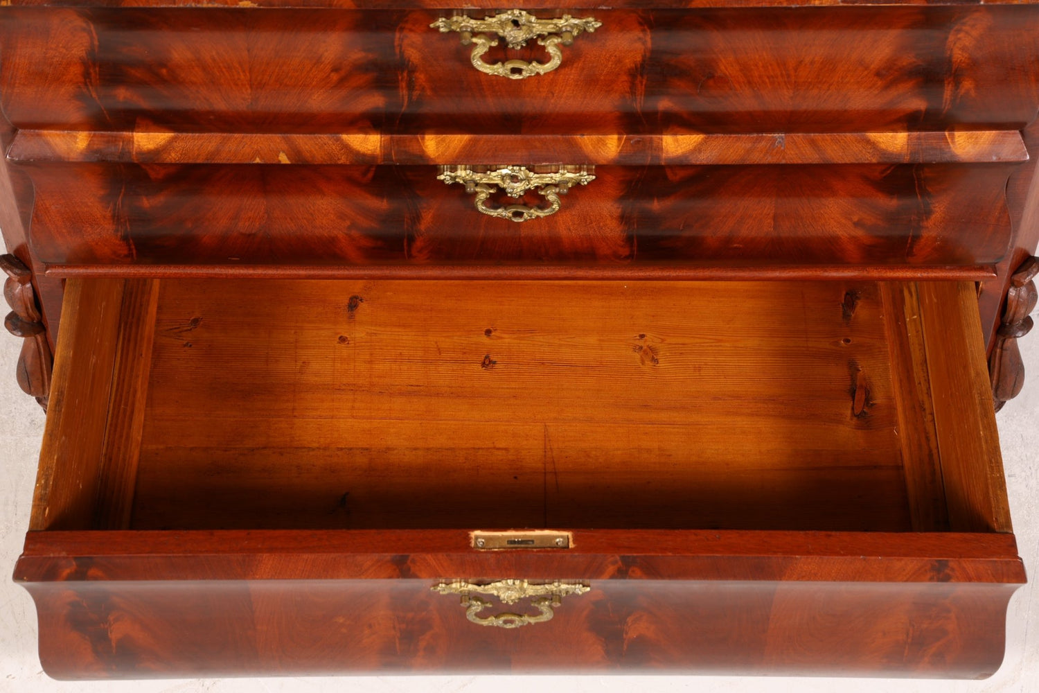 Dreamlike Louis Philippe chest of drawers, Wilhelminian style sideboard around 1880, chest of drawers, laundry chest