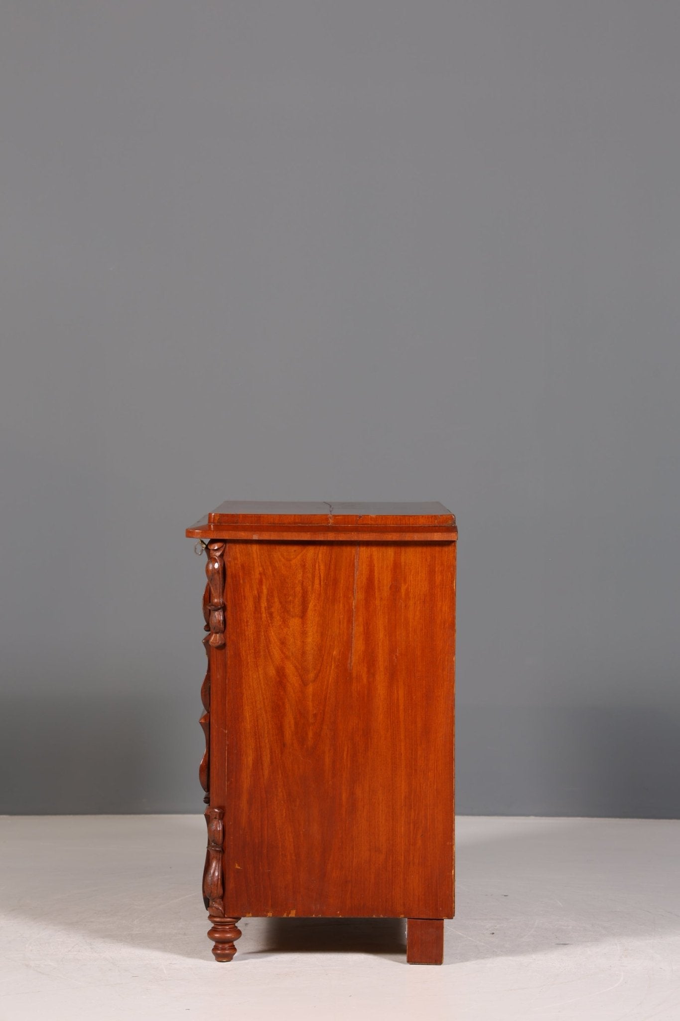 Dreamlike Louis Philippe chest of drawers, Wilhelminian style sideboard around 1880, chest of drawers, laundry chest