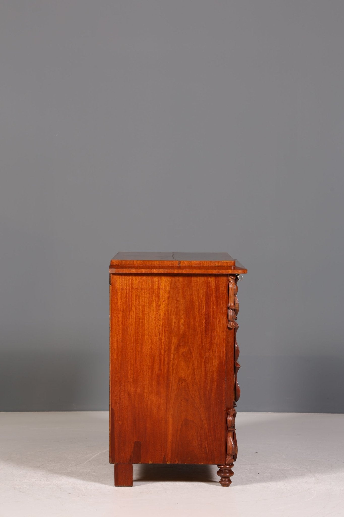 Dreamlike Louis Philippe chest of drawers, Wilhelminian style sideboard around 1880, chest of drawers, laundry chest