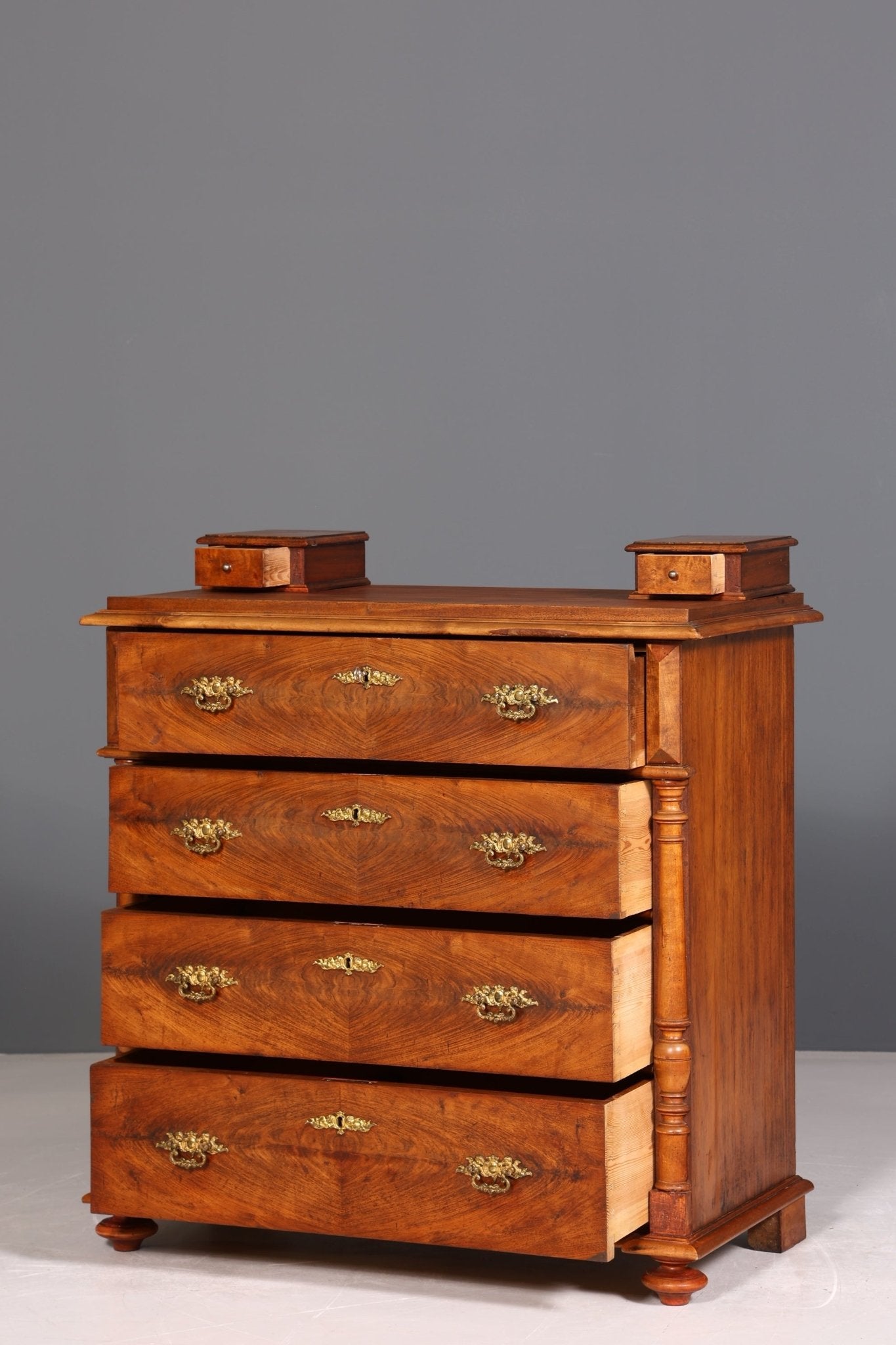 Beautiful Wilhelminian style chest of drawers Louis Philippe Vertiko walnut sideboard around 1880
