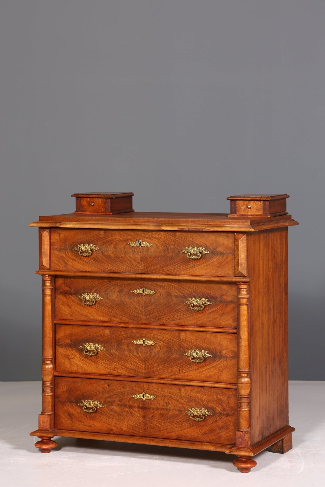 Beautiful Wilhelminian style chest of drawers Louis Philippe Vertiko walnut sideboard around 1880