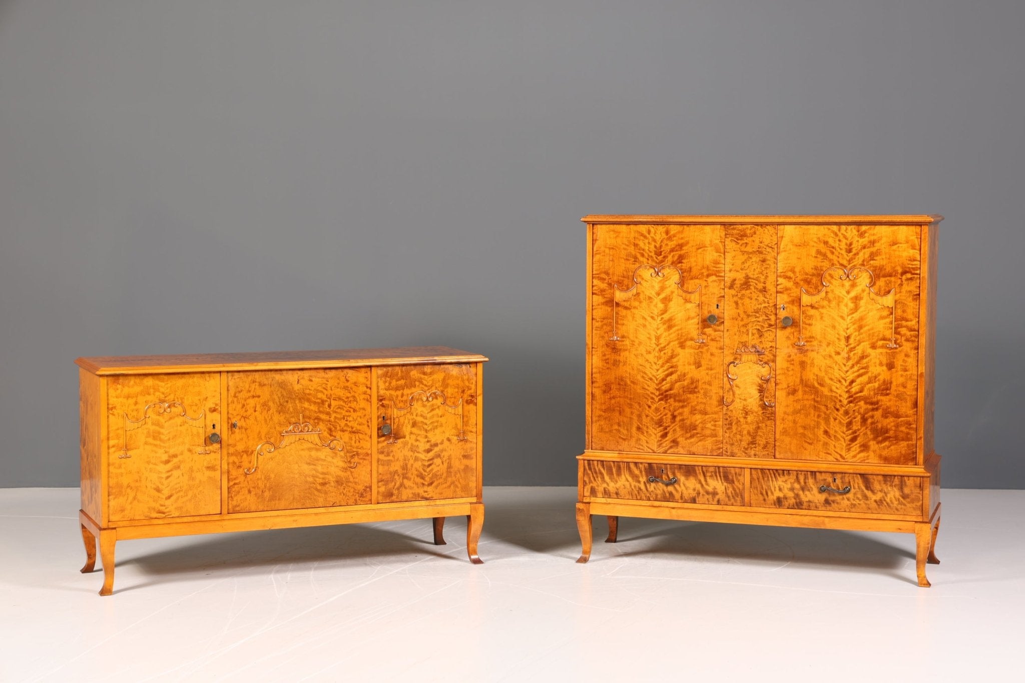 Wunderschönes Original Art Deco Sideboard Antik Schrank Birke TV Kommode um 1930