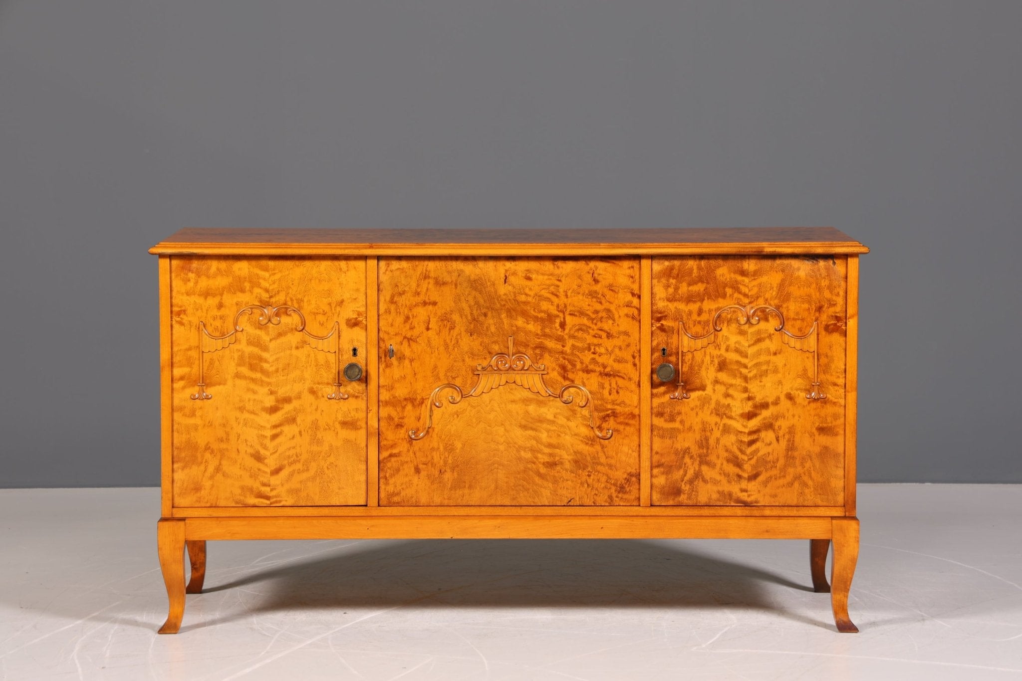 Wunderschönes Original Art Deco Sideboard Antik Schrank Birke TV Kommode um 1930