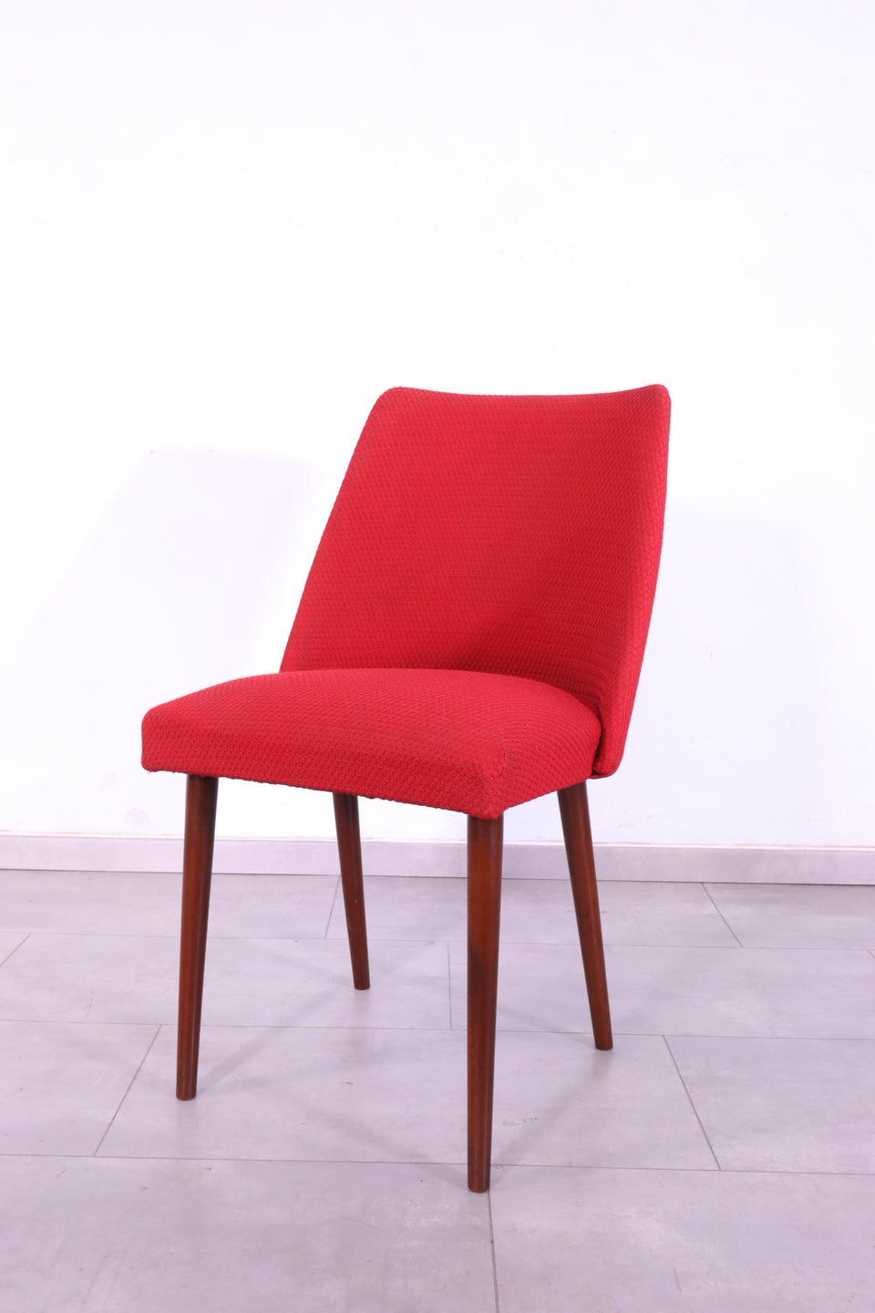 Wunderschöner Mid Century Stuhl Retro Rot Cocktail Stuhl 2 von 2