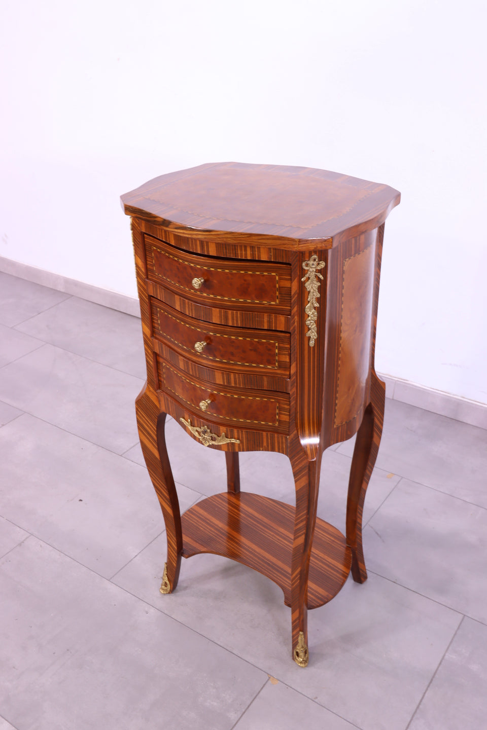 Edle Barock Stil Kommode Messing Antik Stil Beistelltisch