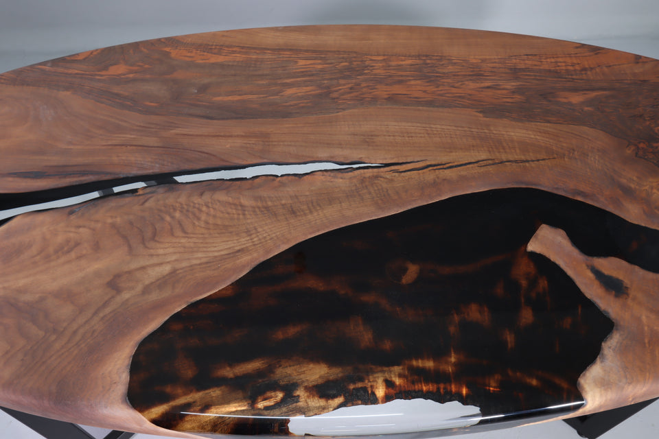 Einzigartiger Ovaler Epoxidharz Tisch 193-95cm Nussbaum Esszimmer Tisch