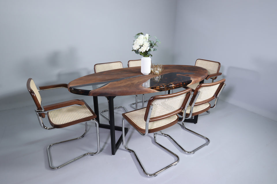 Einzigartiger Ovaler Epoxidharz Tisch 193-95cm Nussbaum Esszimmer Tisch