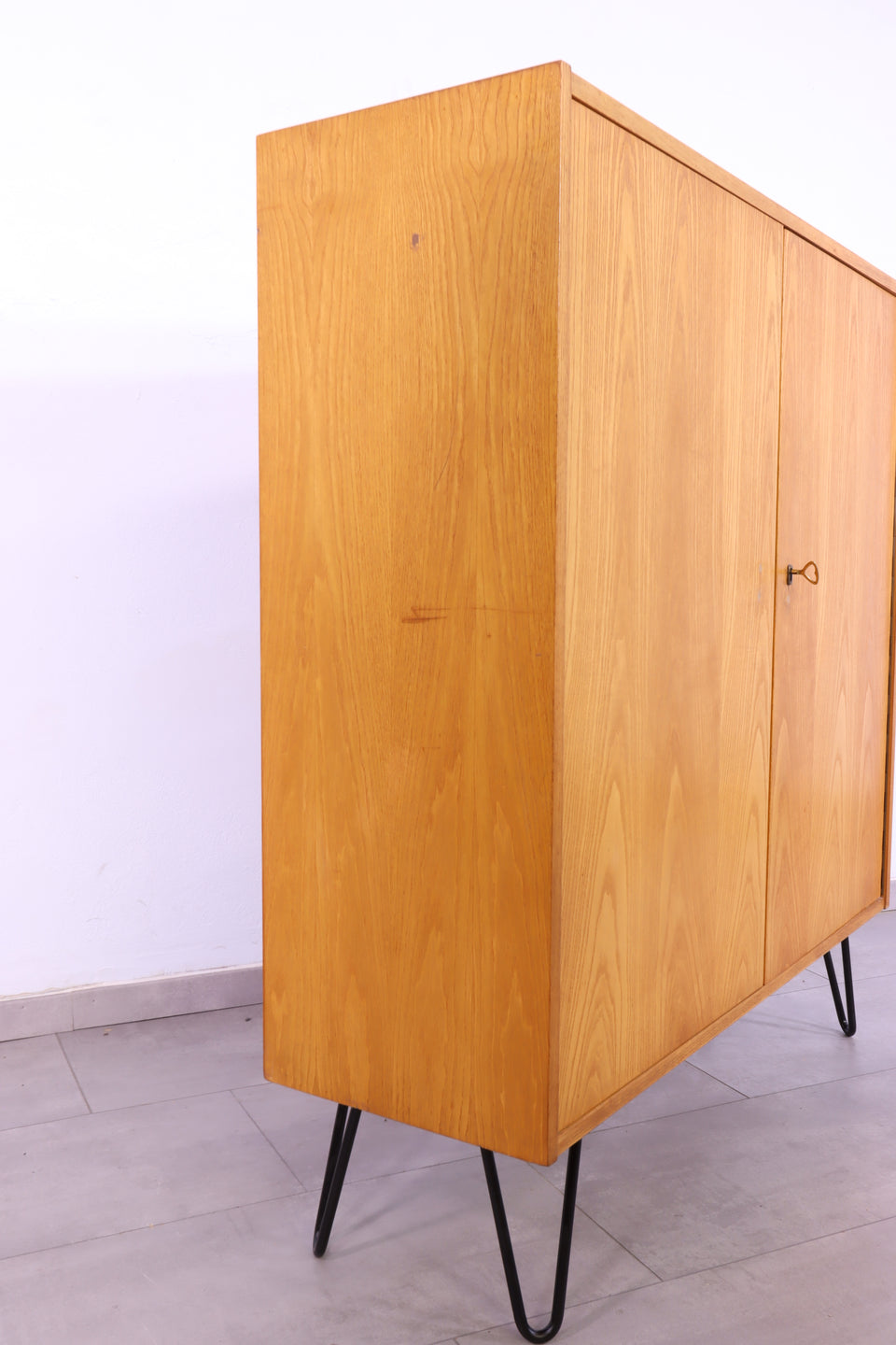 Traumhafte Hellerau Kommode Mid Century Hairpin Legs Schrank 1 von 2