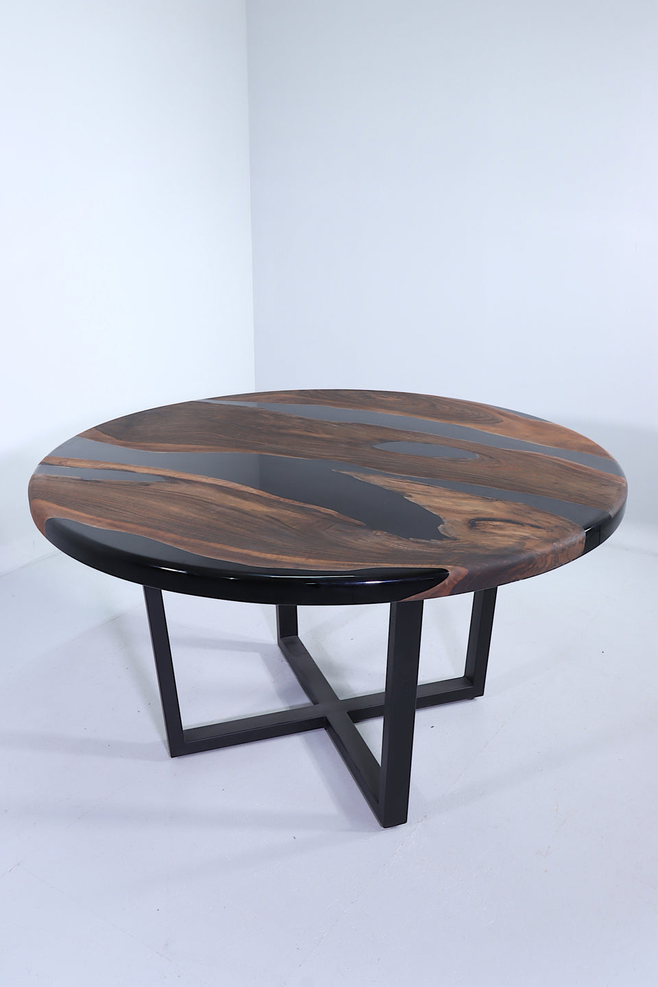 Runder Epoxidharz Tisch 140cm Nussbaum Esszimmer Tisch