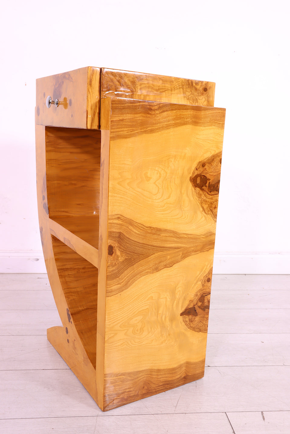 Traumhafter Art Deco Beistelltisch Kommode Nachttisch Birke Stand Links