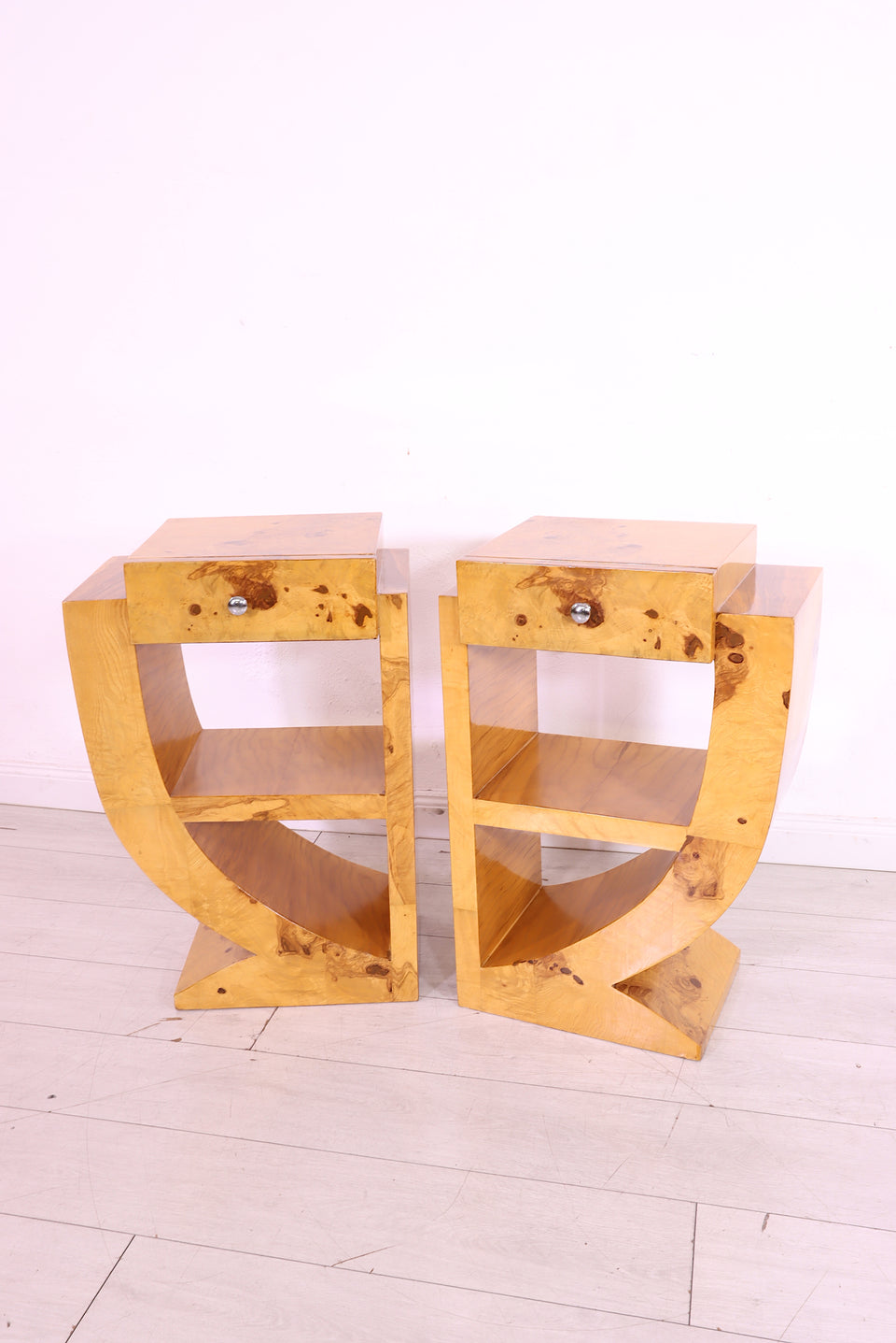 Traumhafter Art Deco Beistelltisch Kommode Nachttisch Birke Stand Links