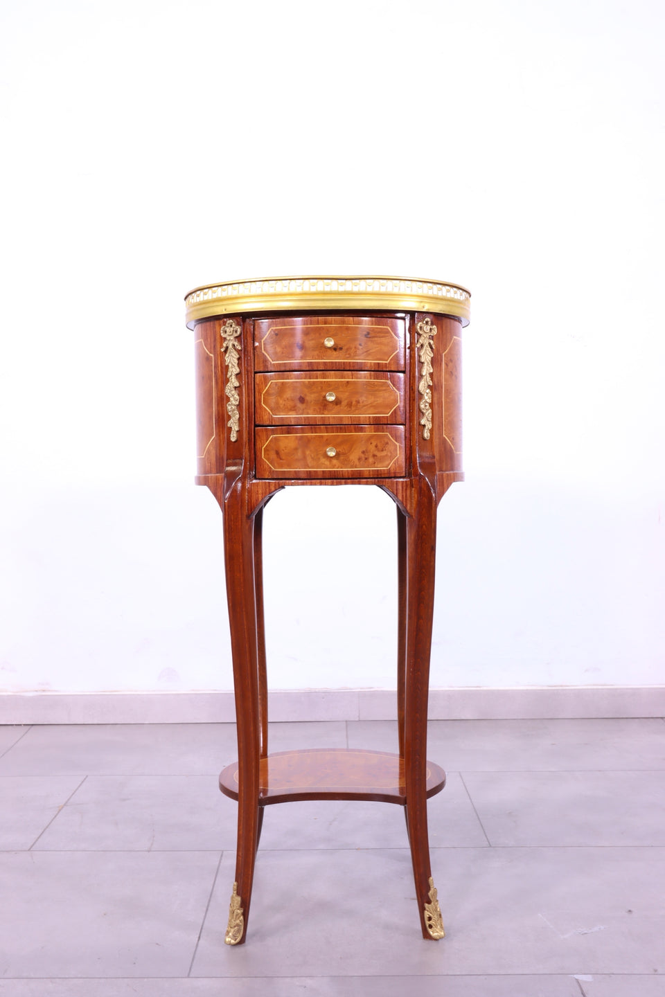 Edler Barock Louis XV Stil Beistelltisch Antik Stil Ablage Messing Top