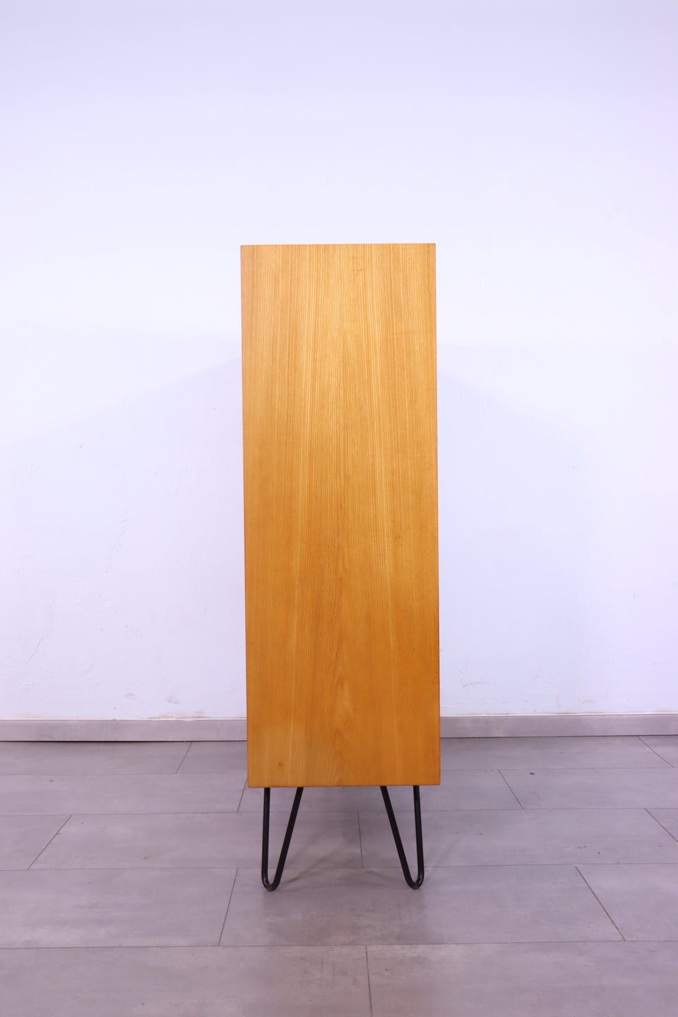 Original Hellerau Vitrine Mid Century Bücherregal Hairpin Legs Design