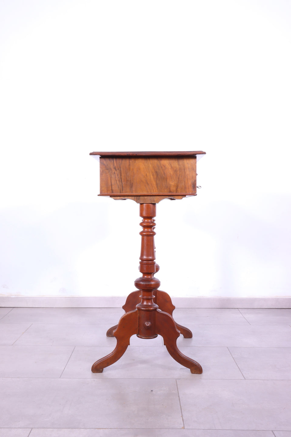 Traumhafter Louis Philippe Beistelltisch Nähtisch Antik um 1875