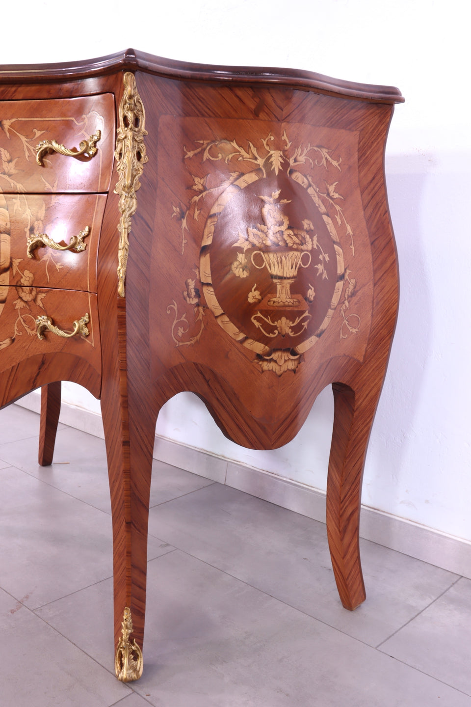 Edle Bauchige Barock Stil Kommode Messing Louis XV Antik Stil Kommode