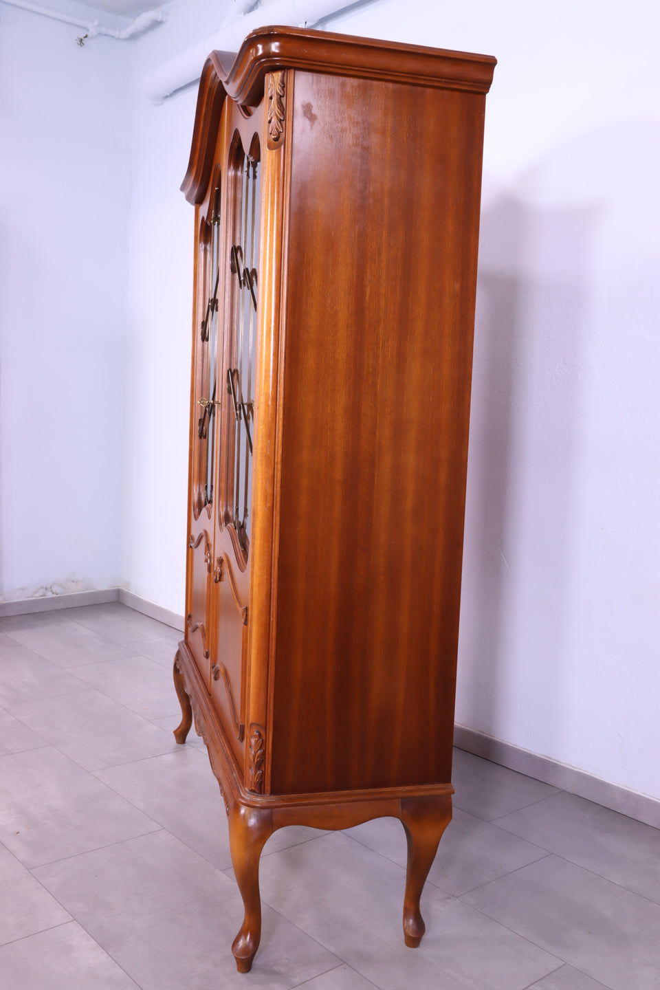 Wunderschöne Barock Vitrine Chippendale Stil Vitrine