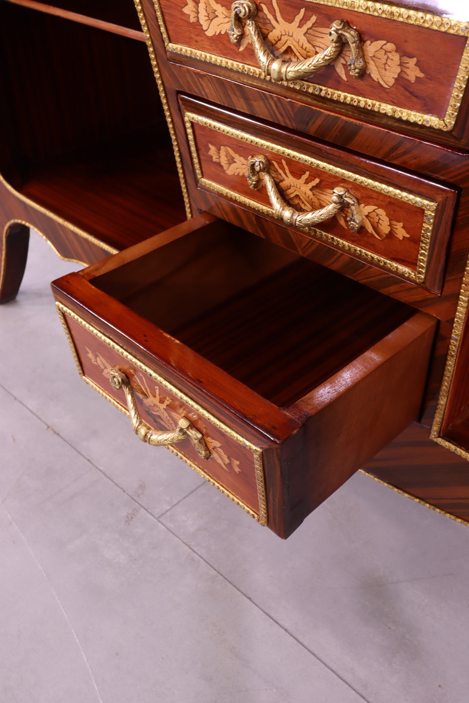 Edler Barock Stil Konsolen Tisch Marmor Antik Stil Intarsien Kommode
