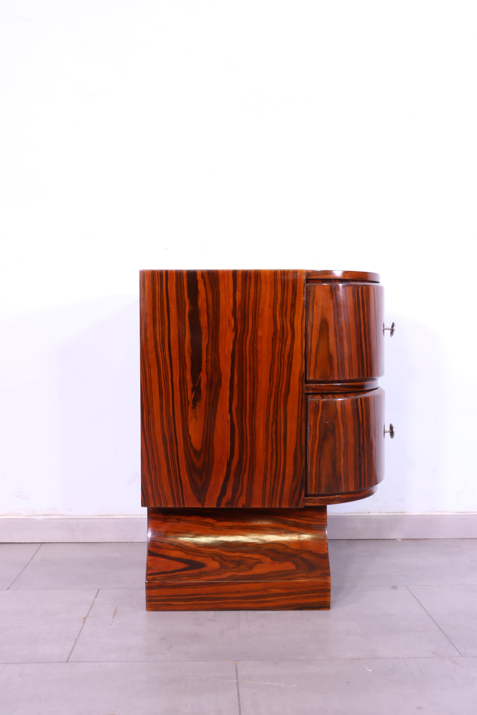 Traumhafte kleine Art Deco Stil Kommode Beistelltisch Night Stand