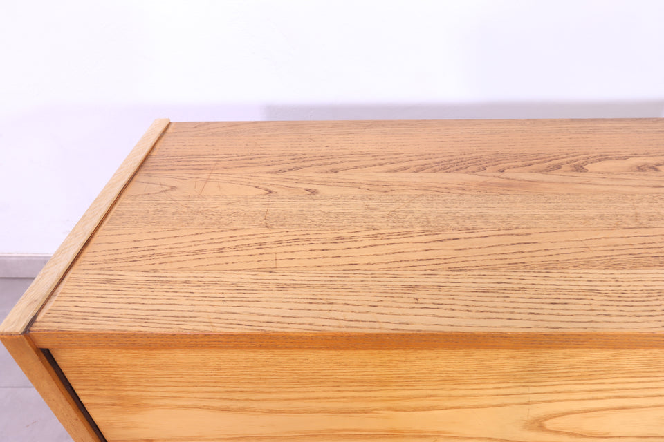 Schlichte kleine Original Hellerau Mid Century Kommode VEB Schrank