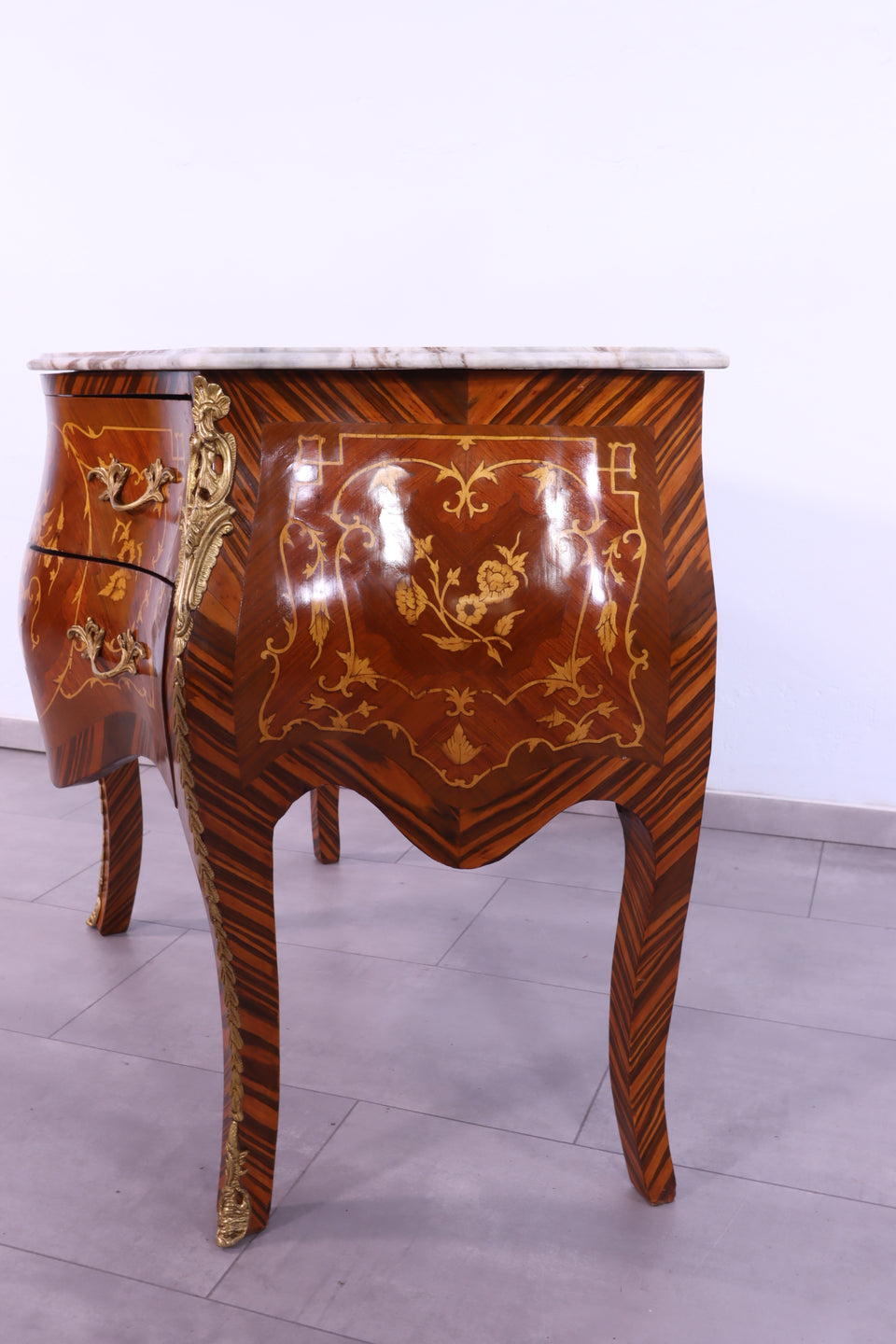 Königliche Bauchige Barock Stil Kommode Messing Marmor Louis XV Antik Stil