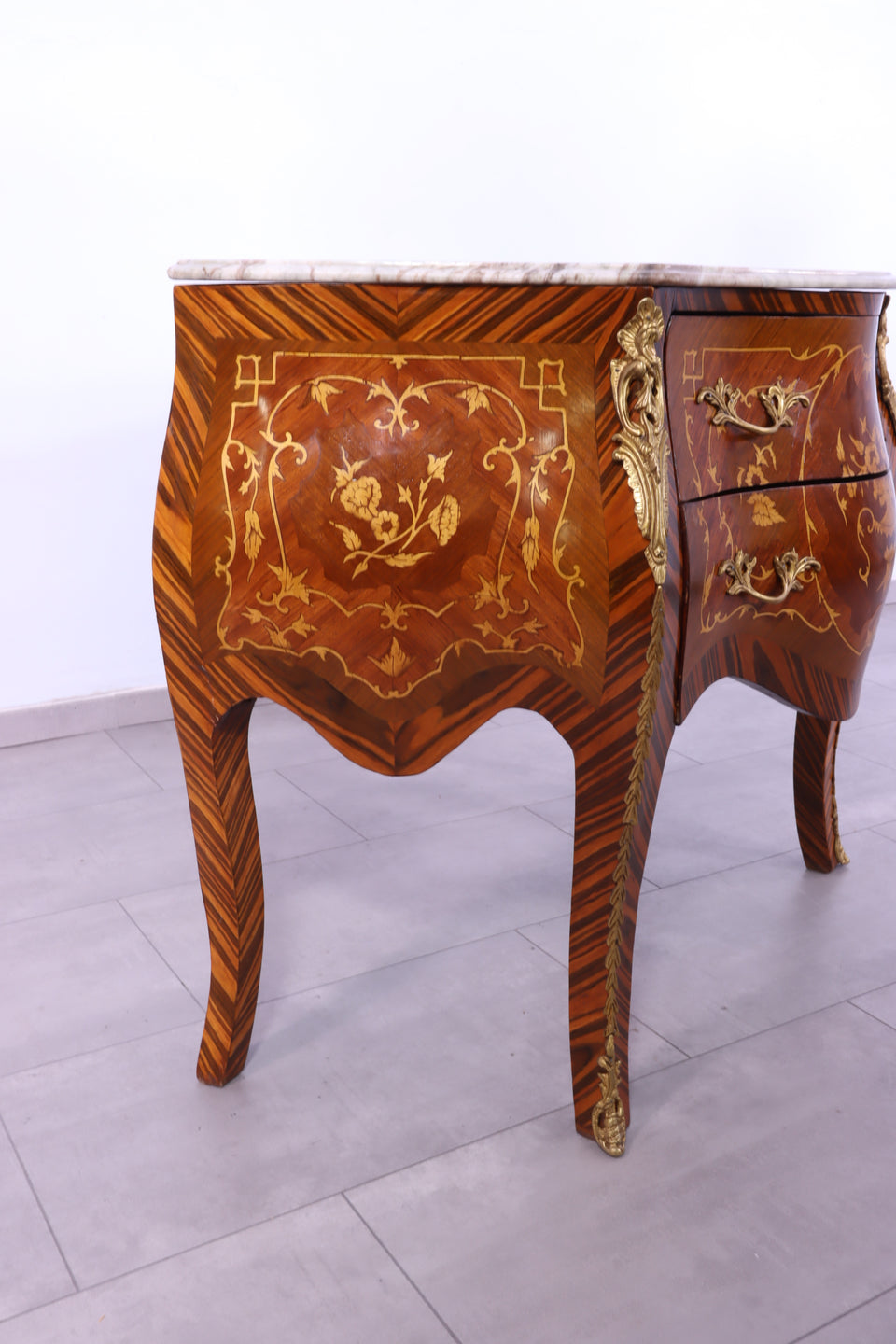 Königliche Bauchige Barock Stil Kommode Messing Marmor Louis XV Antik Stil