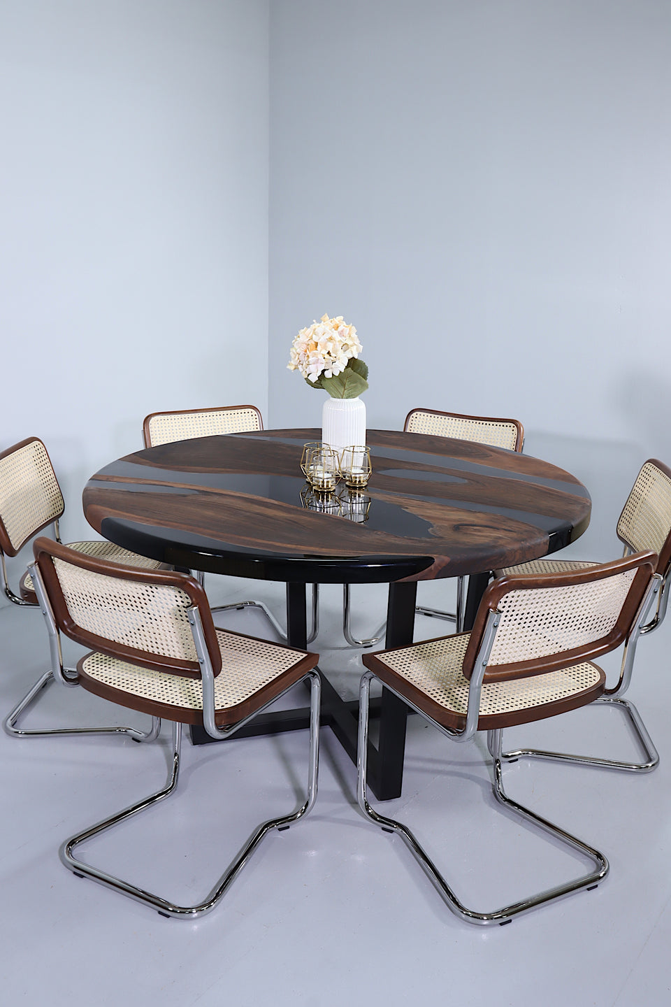 Runder Epoxidharz Tisch 140cm Nussbaum Esszimmer Tisch